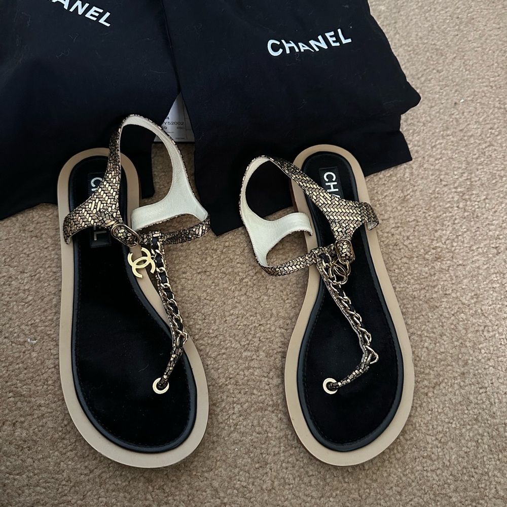 Chanel Women's Black and Gold Sandals